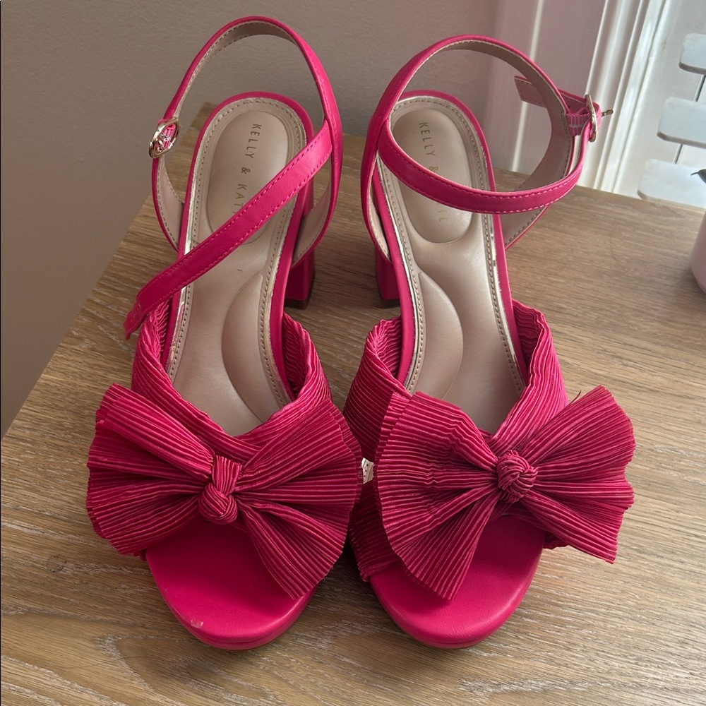 Kelly & Katie Fuchsia Bow Heels